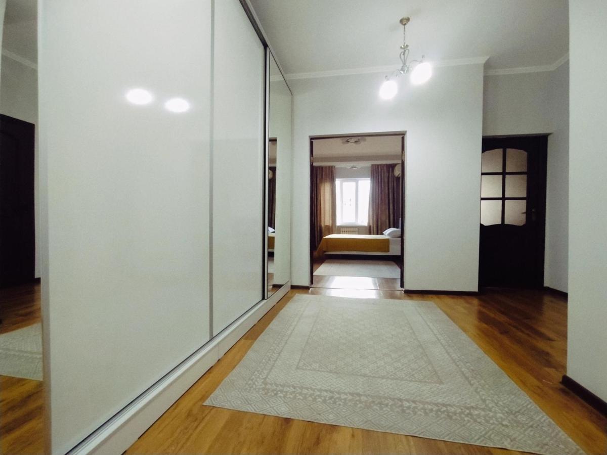 Aura On Turusbekova Street 124 Apartment Bishkek Luaran gambar